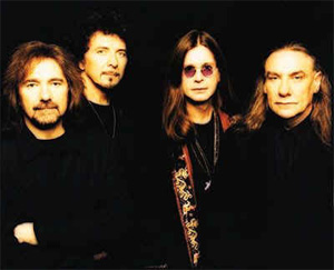 Black Sabbath avec de gauche à droite : Geezer Butler, Tony Iommi, Ozzy Osbourne et Bill Ward
