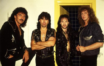 de gauche à droite : Tony Iommi, Cozy Powell, Tony Martin et Neil Murray